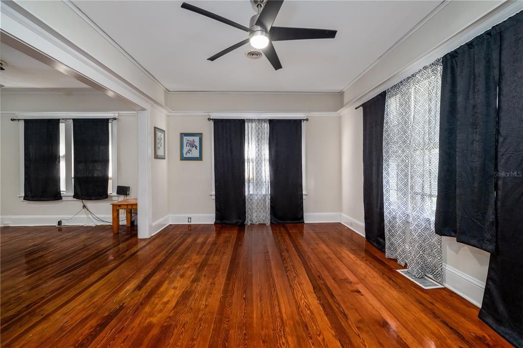 На продажу: $200,000 (3 спален, 1 ванн, 1108 Квадратных фут)