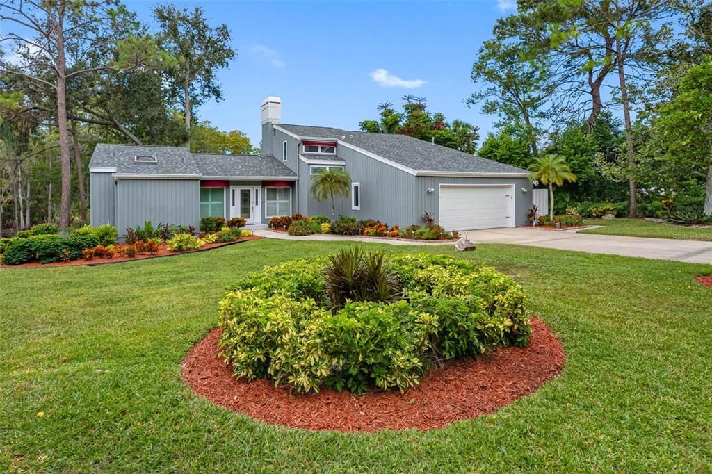 For Sale: $875,000 (3 beds, 2 baths, 2350 Square Feet)