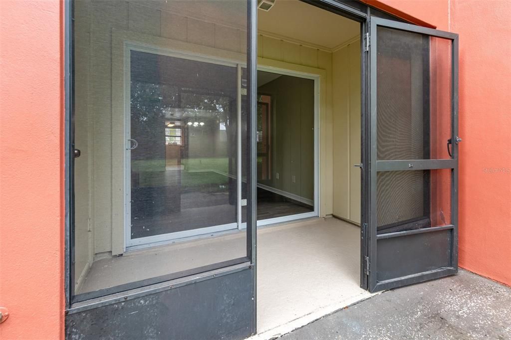 Active With Contract: $205,000 (2 beds, 1 baths, 1281 Square Feet)