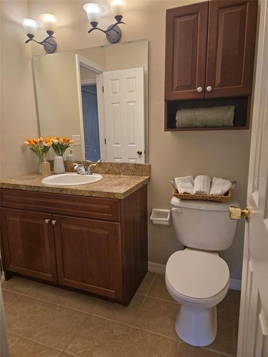 Active With Contract: $205,000 (2 beds, 1 baths, 1281 Square Feet)