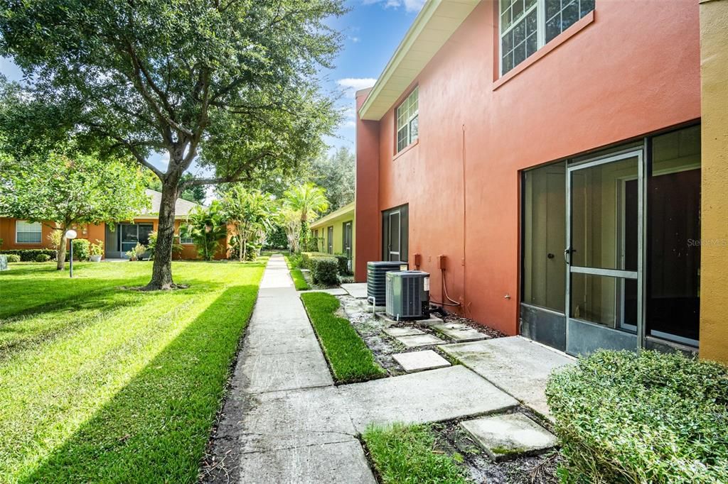 Active With Contract: $205,000 (2 beds, 1 baths, 1281 Square Feet)