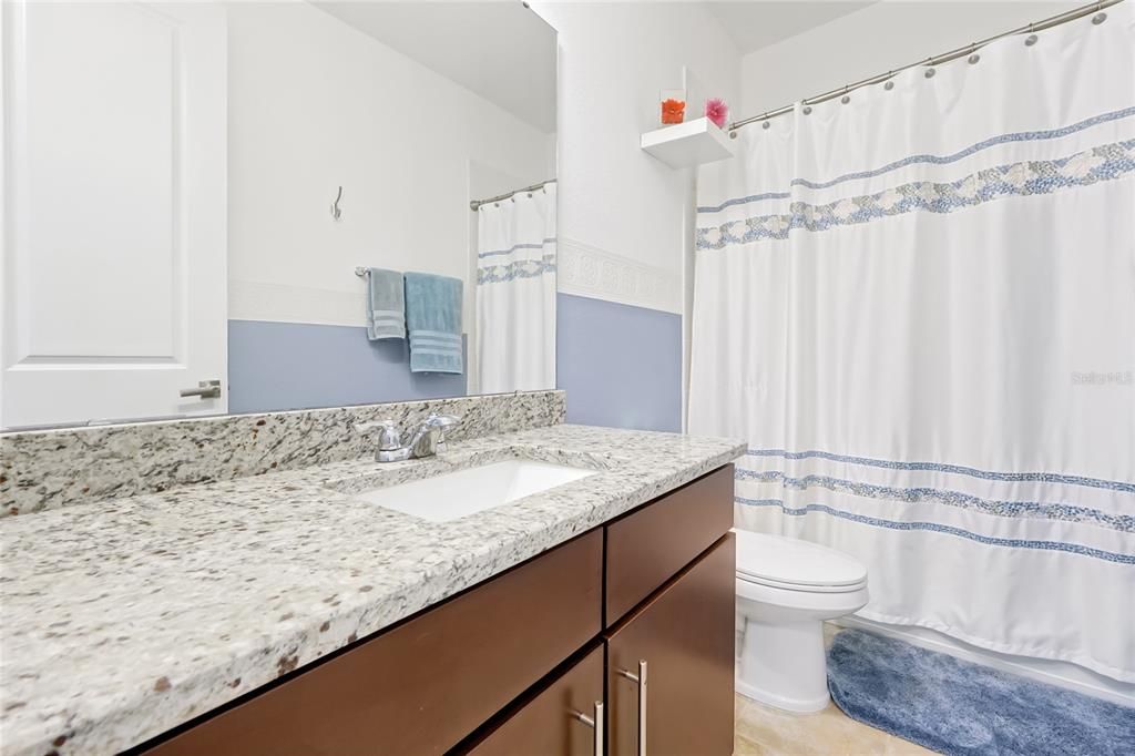 待售: $1,100,000 (7 贝兹, 5 浴室, 5075 平方英尺)