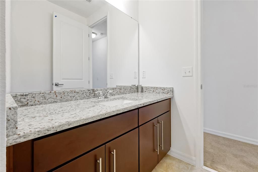 待售: $1,100,000 (7 贝兹, 5 浴室, 5075 平方英尺)