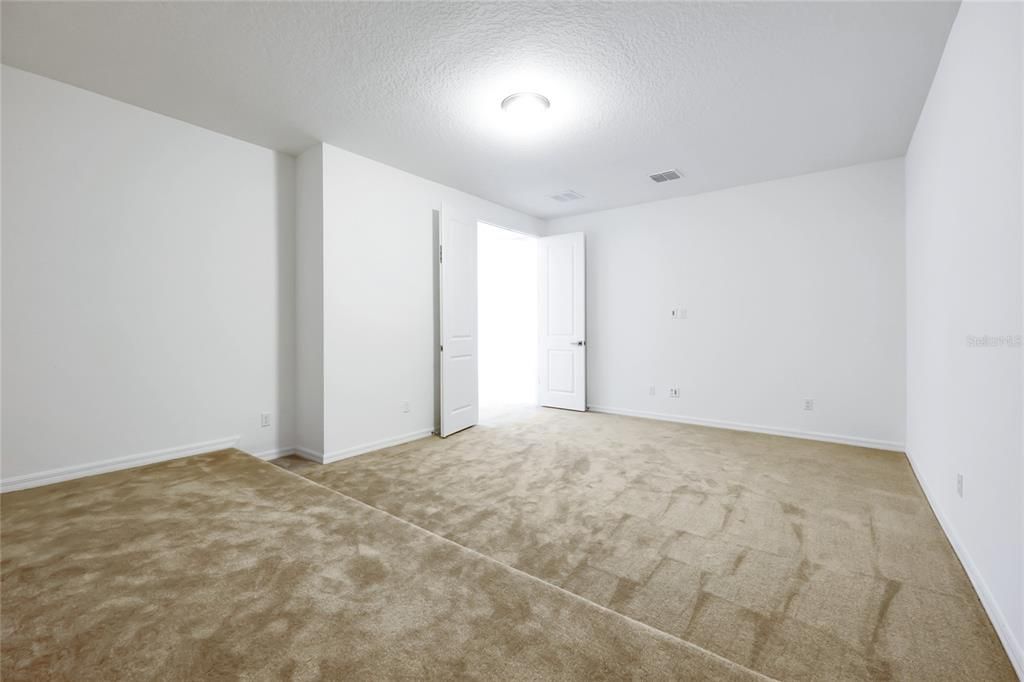 待售: $1,100,000 (7 贝兹, 5 浴室, 5075 平方英尺)