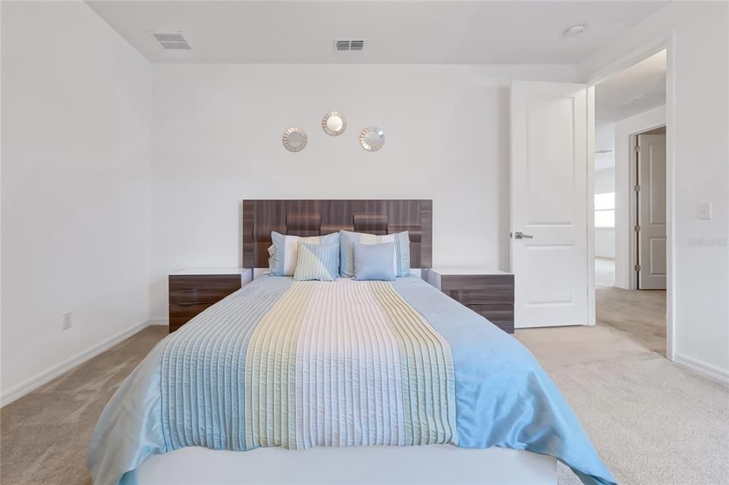 待售: $1,100,000 (7 贝兹, 5 浴室, 5075 平方英尺)