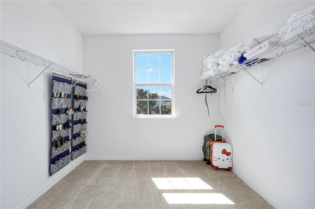 待售: $1,100,000 (7 贝兹, 5 浴室, 5075 平方英尺)