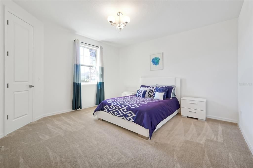 待售: $1,100,000 (7 贝兹, 5 浴室, 5075 平方英尺)