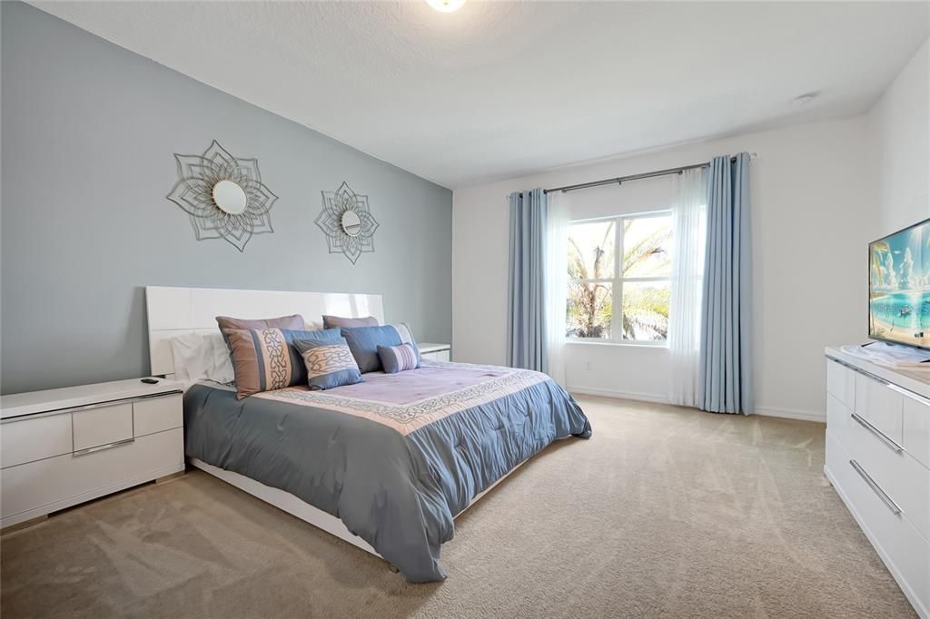 待售: $1,100,000 (7 贝兹, 5 浴室, 5075 平方英尺)