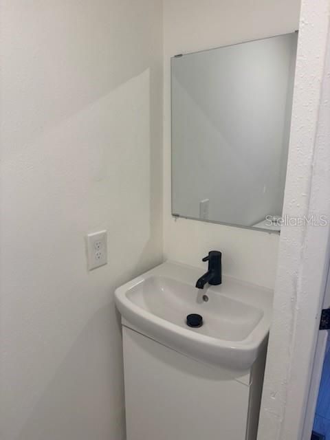 En Renta: $1,700 (3 camas, 2 baños, 800 Pies cuadrados)