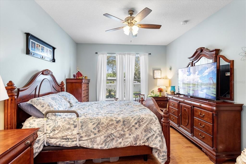 For Sale: $395,000 (3 beds, 2 baths, 1844 Square Feet)