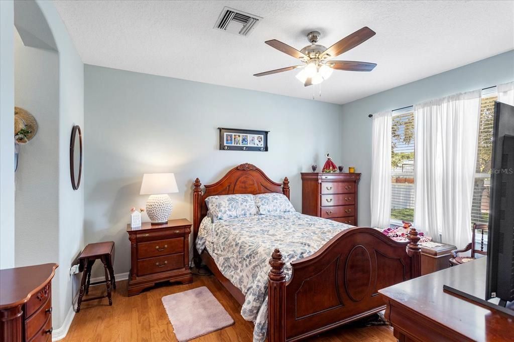 For Sale: $395,000 (3 beds, 2 baths, 1844 Square Feet)