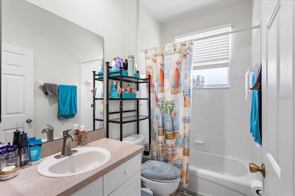 For Sale: $395,000 (3 beds, 2 baths, 1844 Square Feet)