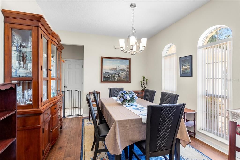 For Sale: $395,000 (3 beds, 2 baths, 1844 Square Feet)