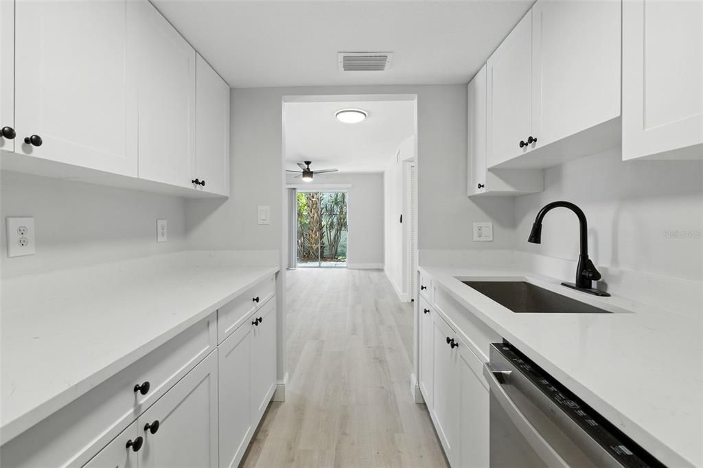 合同活跃: $2,275,000 (0 贝兹, 0 浴室, 3120 平方英尺)