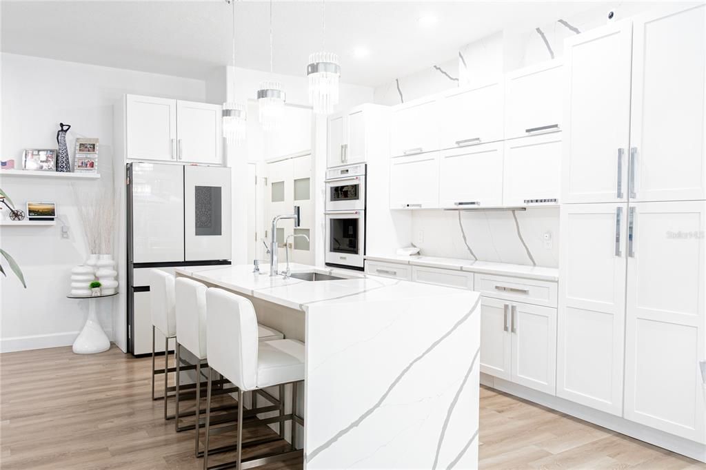 For Sale: $739,000 (3 beds, 3 baths, 2307 Square Feet)