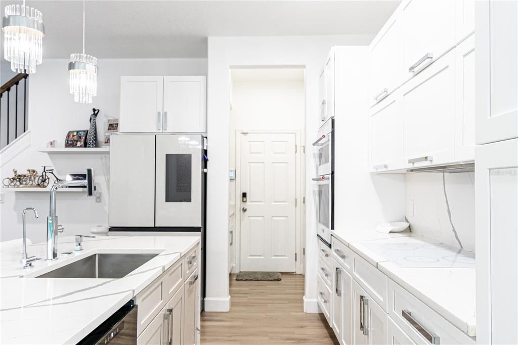 For Sale: $739,000 (3 beds, 3 baths, 2307 Square Feet)