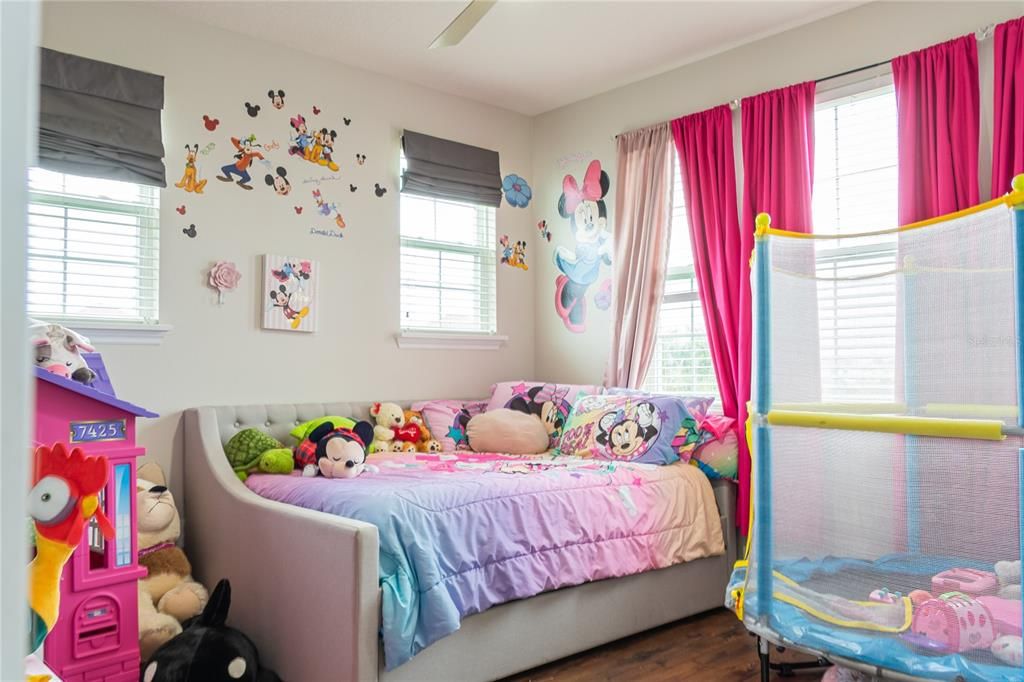 For Sale: $739,000 (3 beds, 3 baths, 2307 Square Feet)