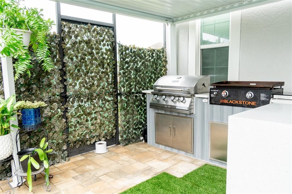 For Sale: $739,000 (3 beds, 3 baths, 2307 Square Feet)