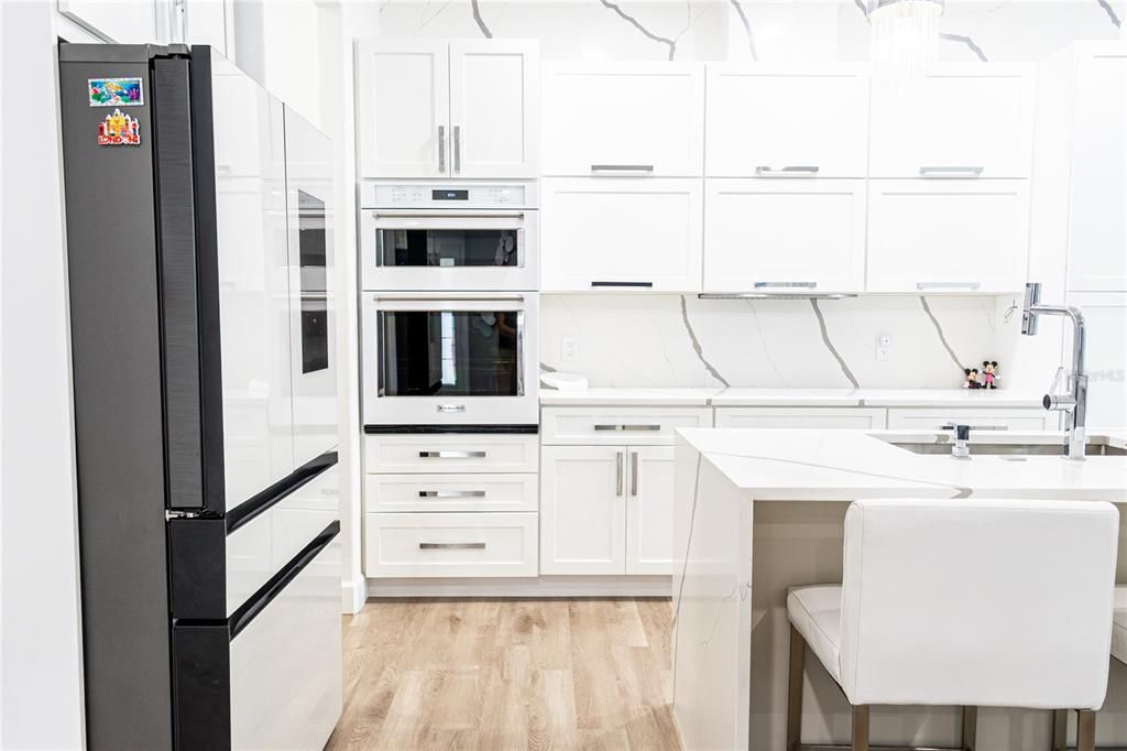 For Sale: $739,000 (3 beds, 3 baths, 2307 Square Feet)