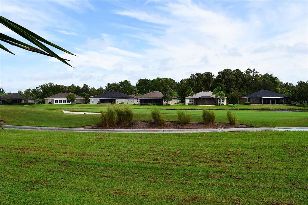 合同活跃: $355,000 (2 贝兹, 2 浴室, 1554 平方英尺)