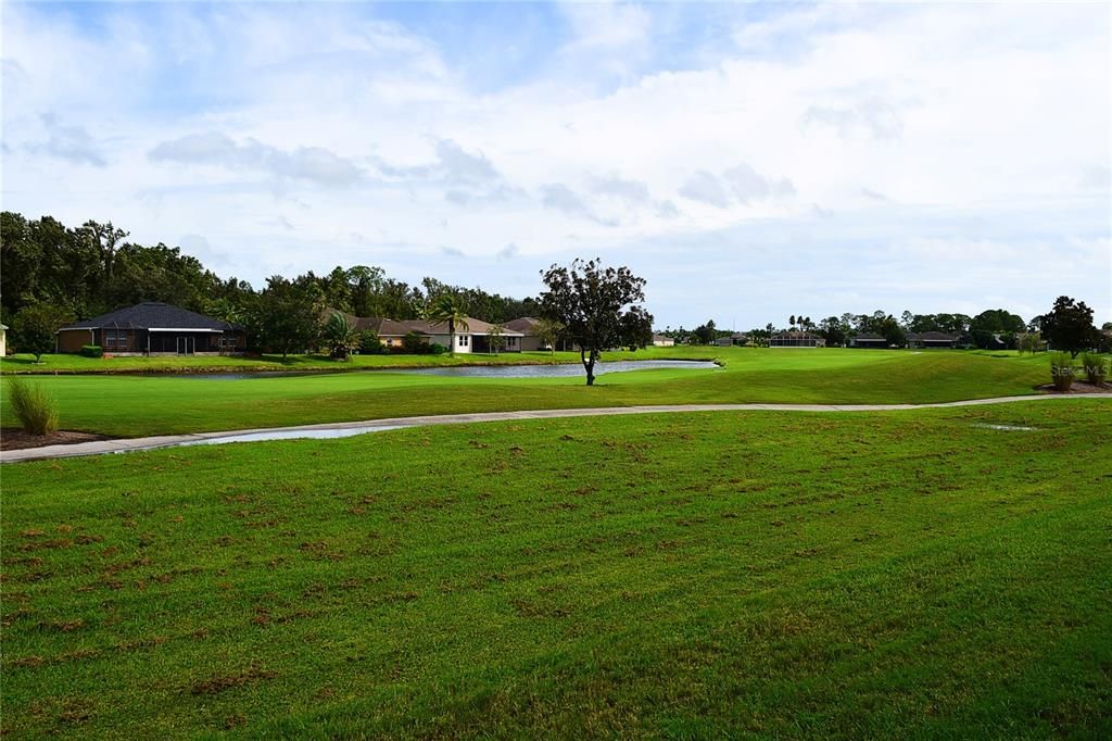 合同活跃: $355,000 (2 贝兹, 2 浴室, 1554 平方英尺)