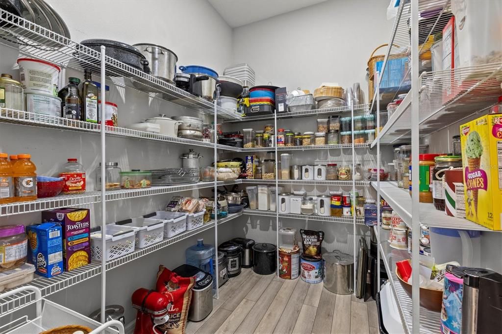 En Venta: $1,199,000 (6 camas, 4 baños, 5309 Pies cuadrados)