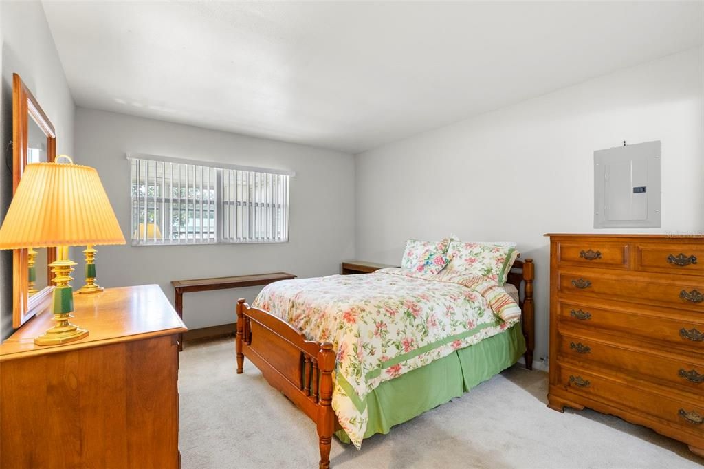 Activo con contrato: $115,000 (2 camas, 2 baños, 960 Pies cuadrados)