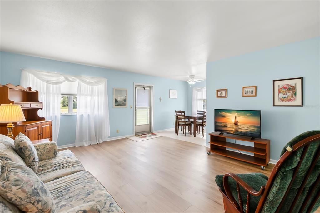 Activo con contrato: $115,000 (2 camas, 2 baños, 960 Pies cuadrados)