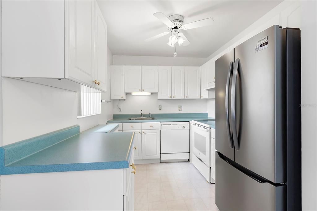 Activo con contrato: $115,000 (2 camas, 2 baños, 960 Pies cuadrados)