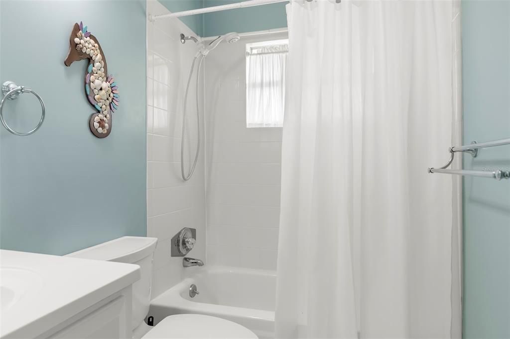 Activo con contrato: $115,000 (2 camas, 2 baños, 960 Pies cuadrados)