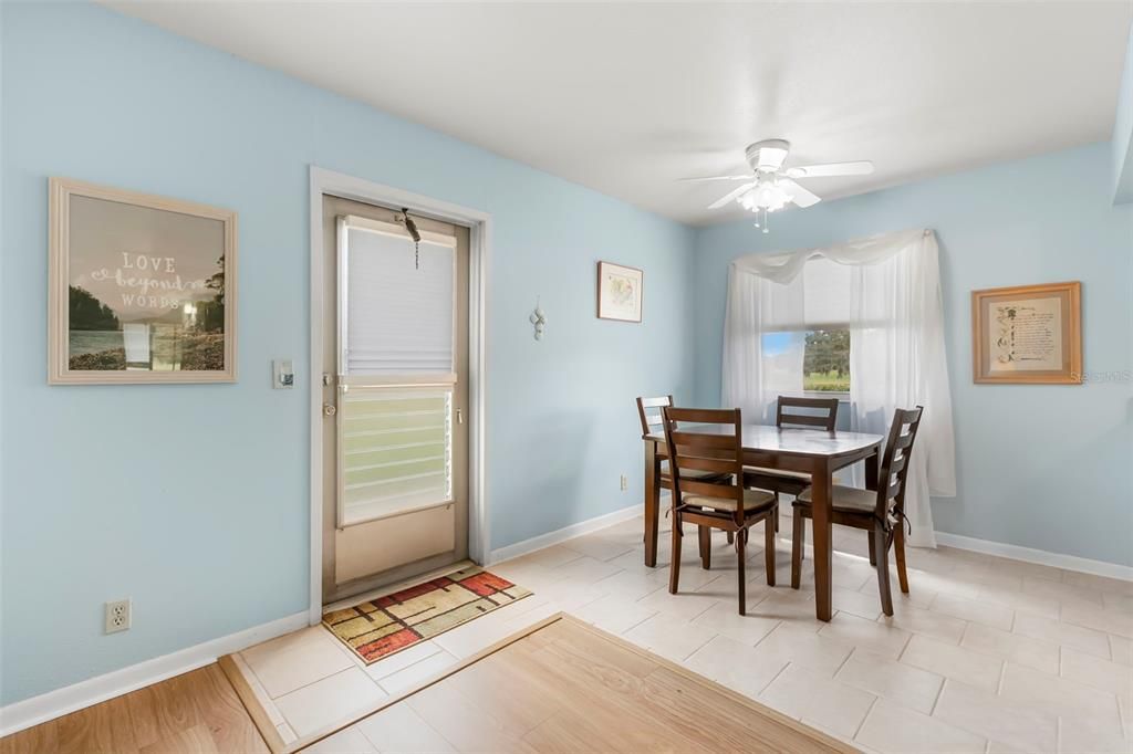 Activo con contrato: $115,000 (2 camas, 2 baños, 960 Pies cuadrados)