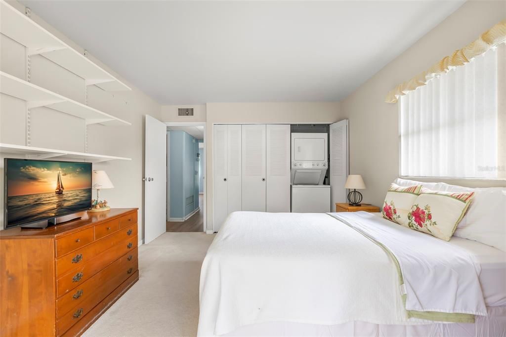 Activo con contrato: $115,000 (2 camas, 2 baños, 960 Pies cuadrados)