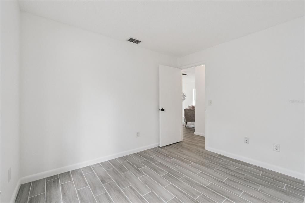 Active With Contract: $289,000 (3 beds, 2 baths, 1156 Square Feet)