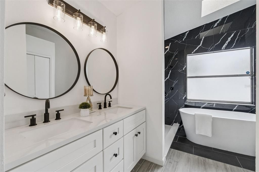 Active With Contract: $289,000 (3 beds, 2 baths, 1156 Square Feet)