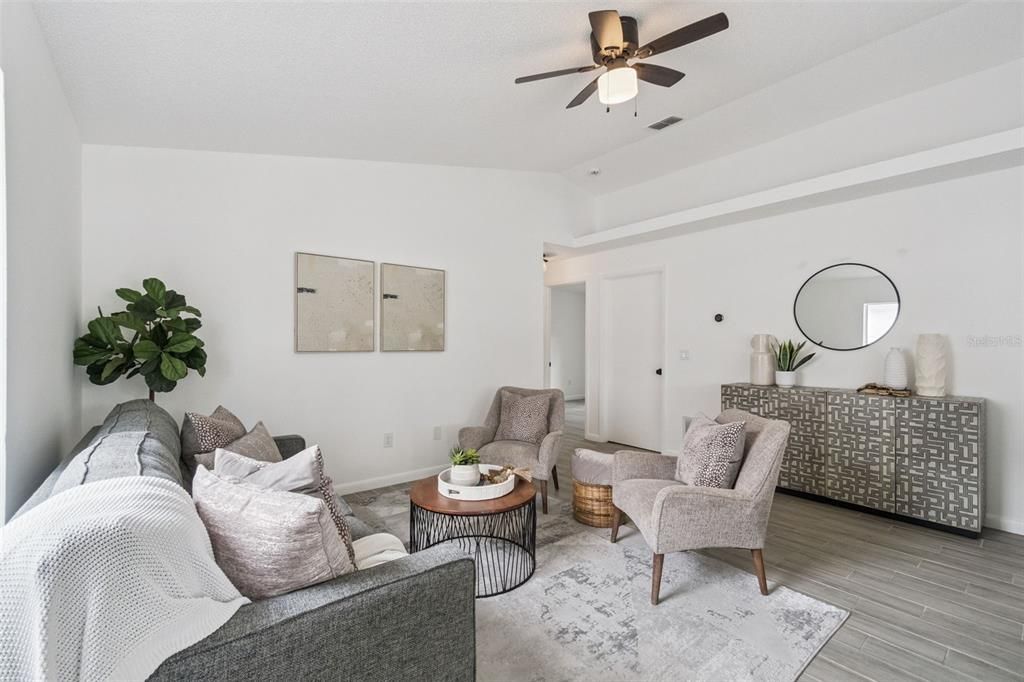 Active With Contract: $289,000 (3 beds, 2 baths, 1156 Square Feet)