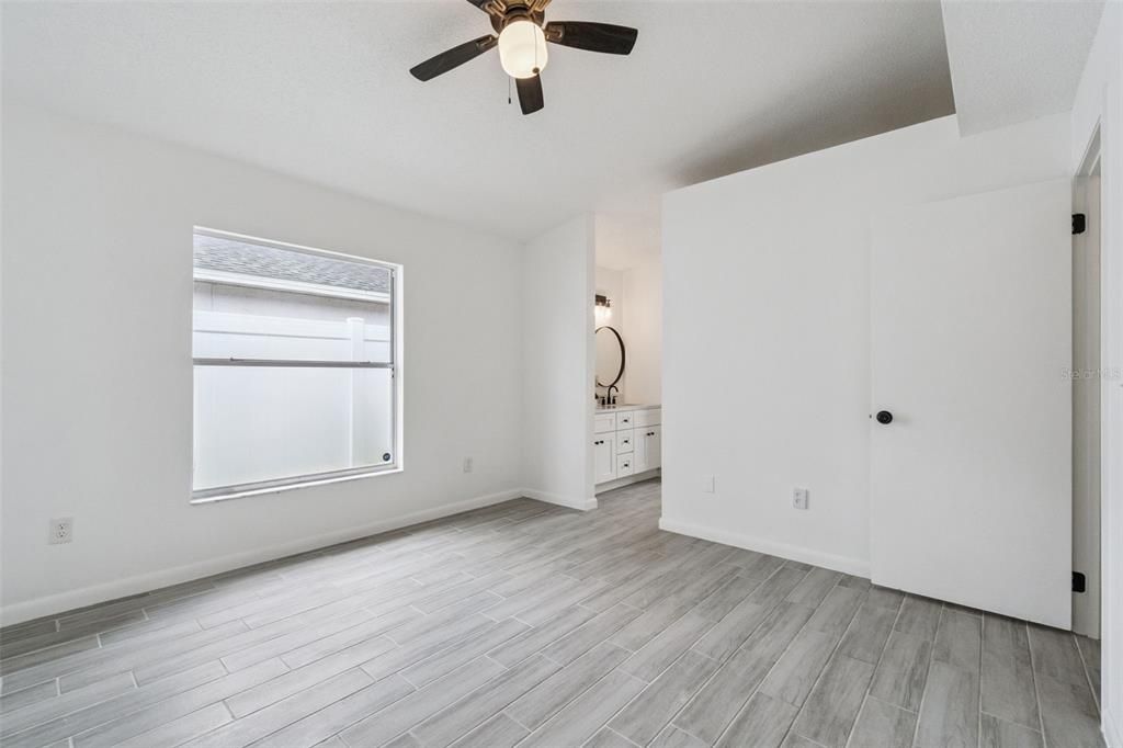 Active With Contract: $289,000 (3 beds, 2 baths, 1156 Square Feet)