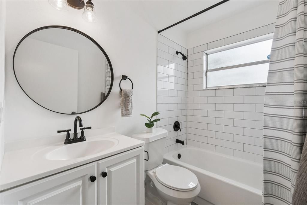 Active With Contract: $289,000 (3 beds, 2 baths, 1156 Square Feet)