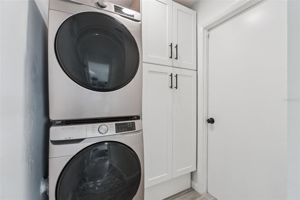 Active With Contract: $289,000 (3 beds, 2 baths, 1156 Square Feet)