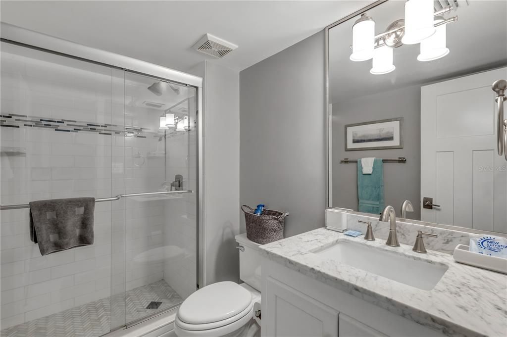 待售: $499,000 (2 贝兹, 2 浴室, 978 平方英尺)