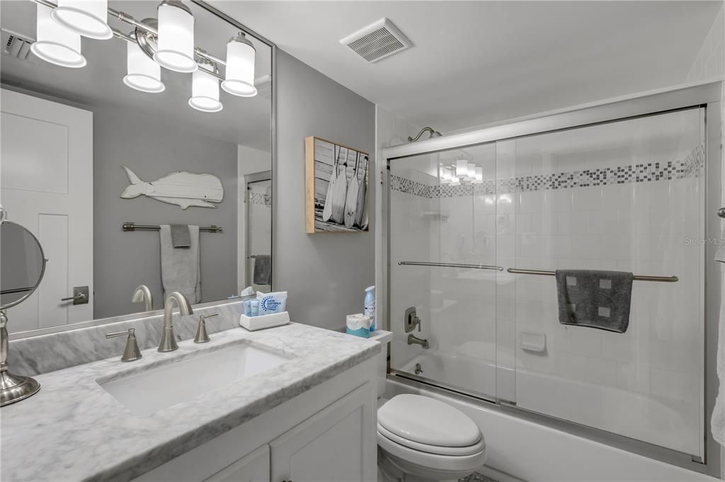 待售: $499,000 (2 贝兹, 2 浴室, 978 平方英尺)