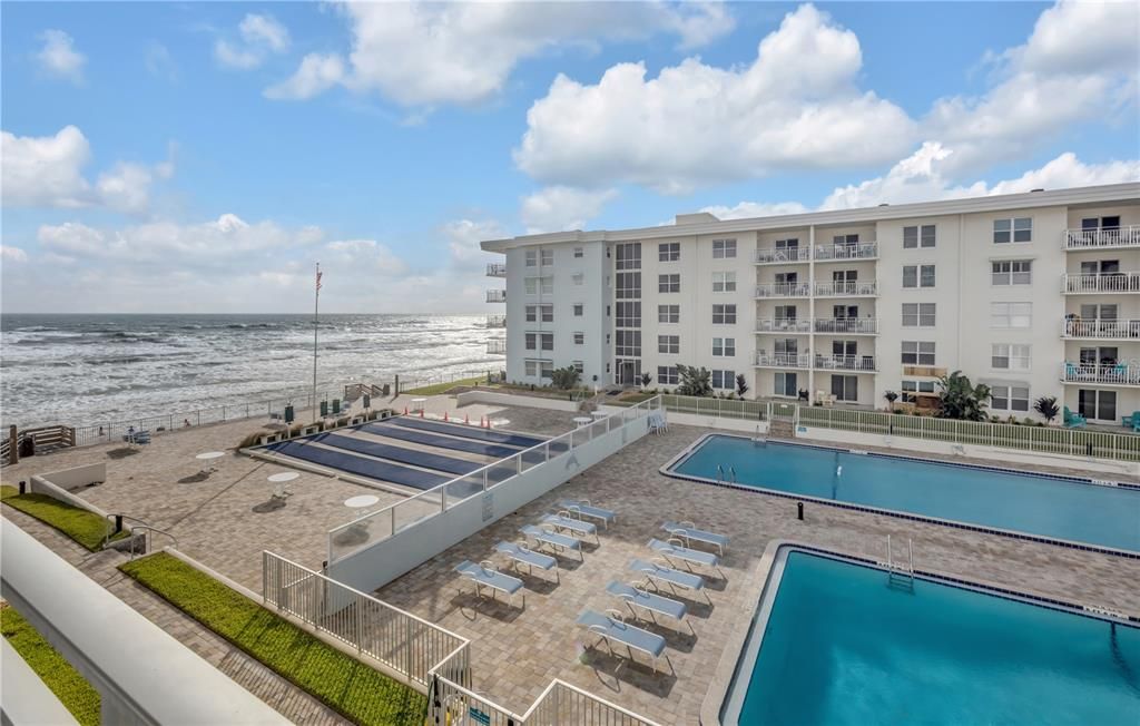 待售: $499,000 (2 贝兹, 2 浴室, 978 平方英尺)