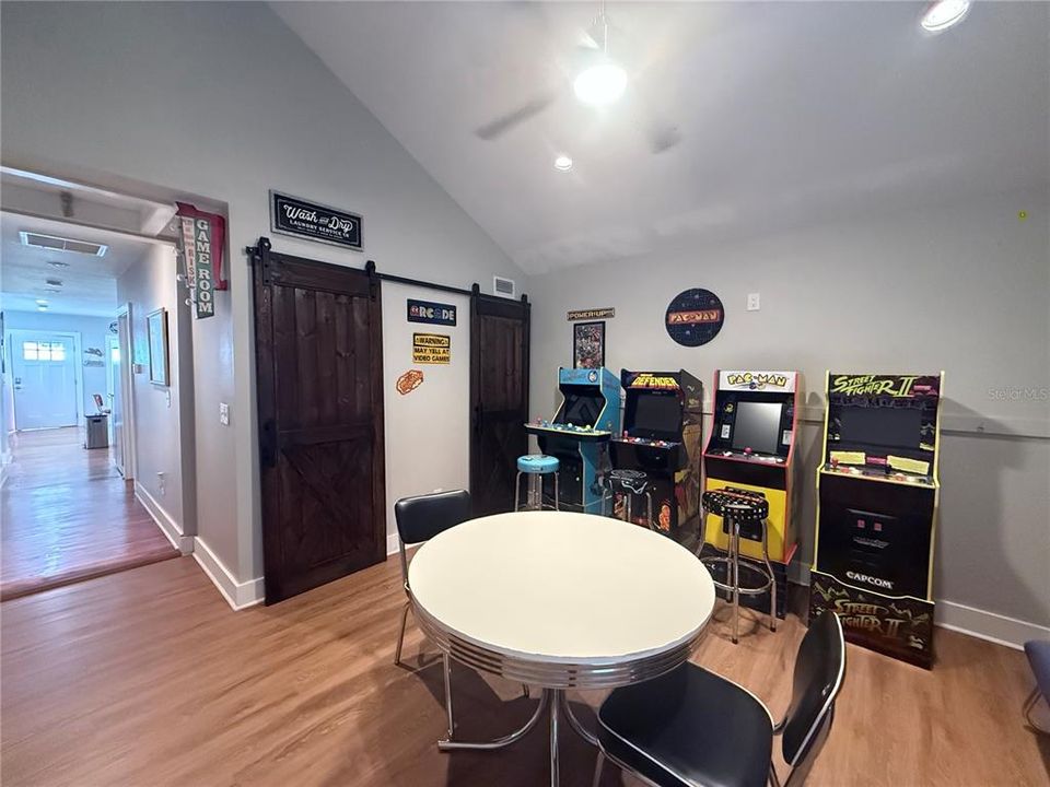 待售: $259,000 (3 贝兹, 2 浴室, 1150 平方英尺)