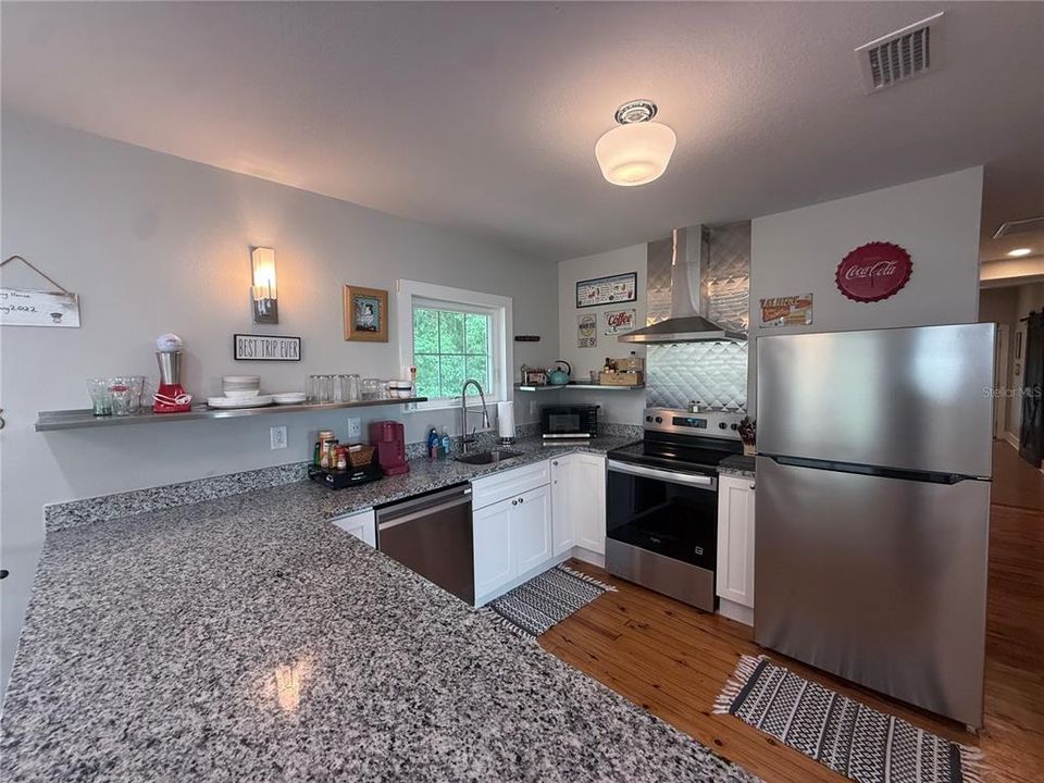 待售: $259,000 (3 贝兹, 2 浴室, 1150 平方英尺)