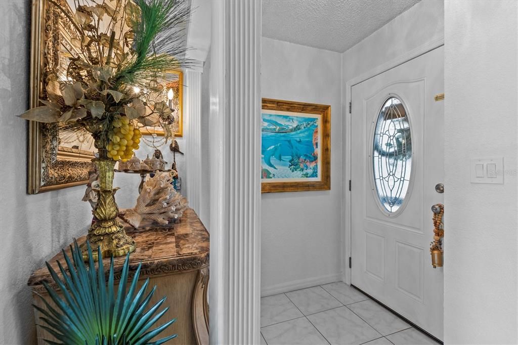 待售: $165,000 (1 贝兹, 1 浴室, 740 平方英尺)