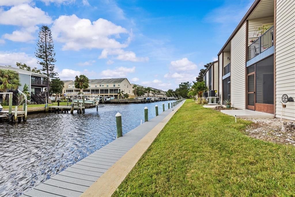 待售: $165,000 (1 贝兹, 1 浴室, 740 平方英尺)