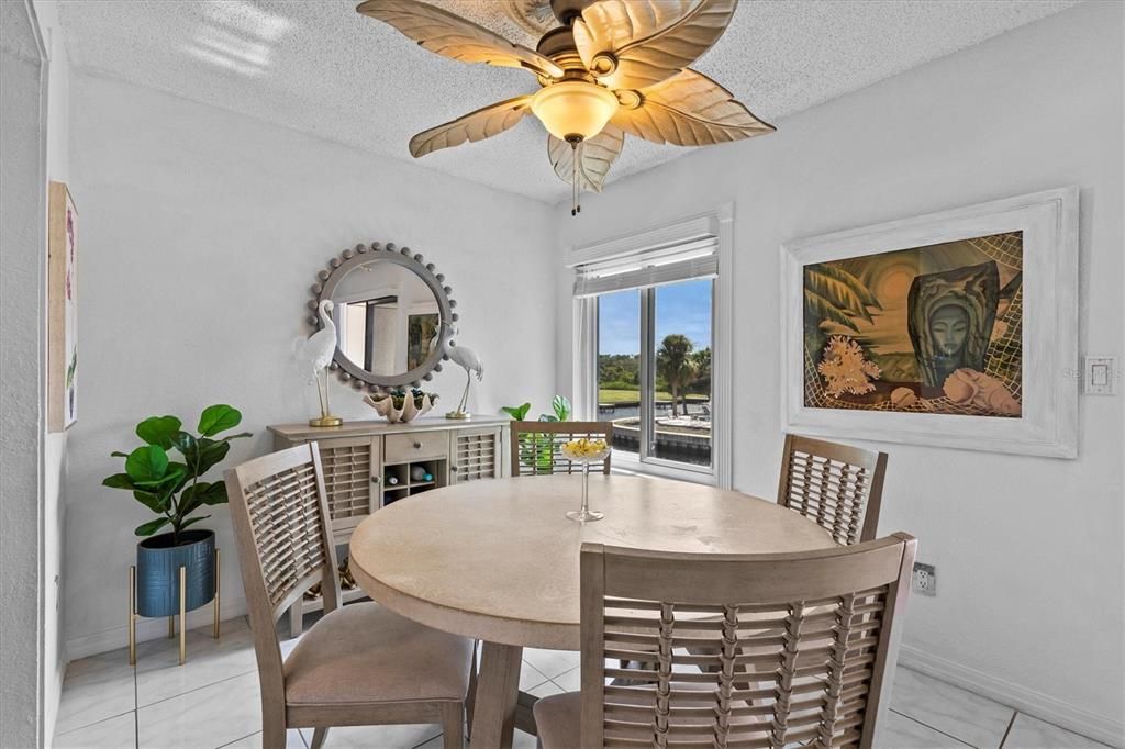 待售: $165,000 (1 贝兹, 1 浴室, 740 平方英尺)