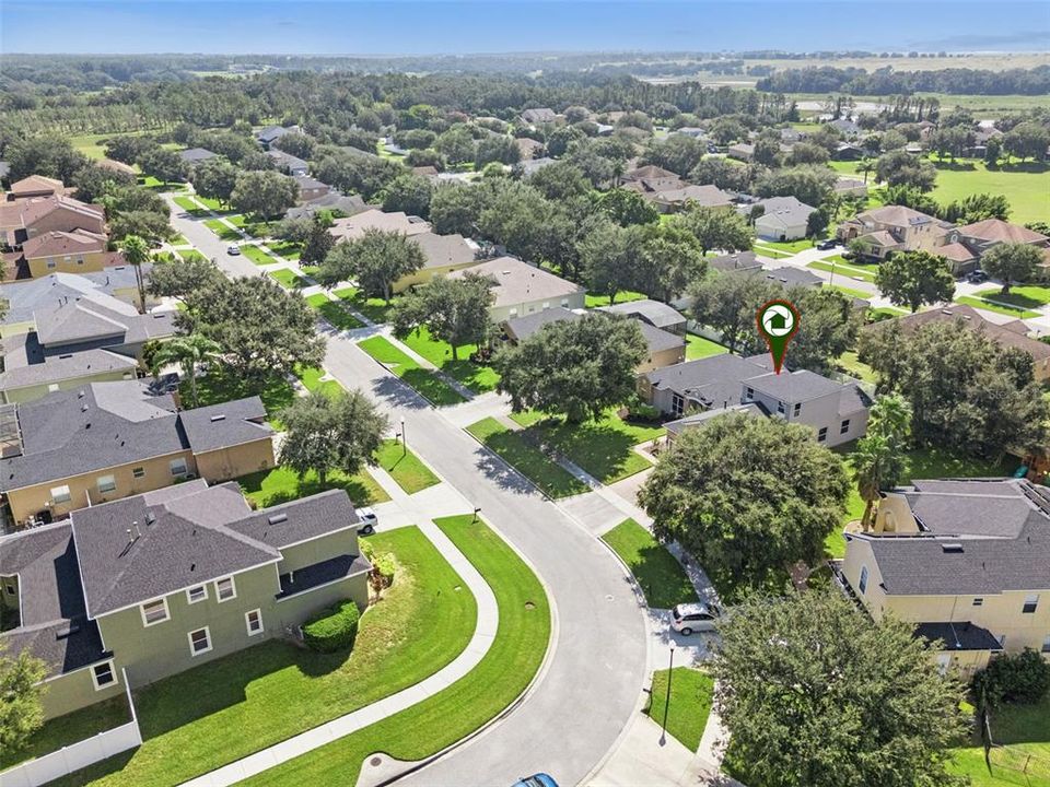 Activo con contrato: $599,000 (4 camas, 4 baños, 2966 Pies cuadrados)