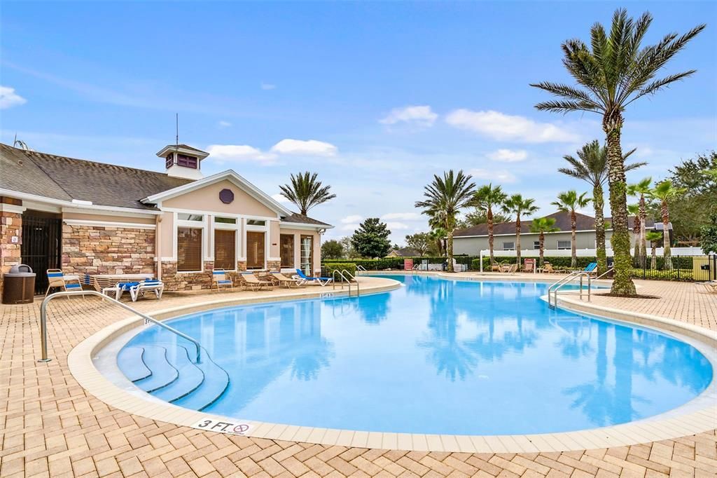 Activo con contrato: $599,000 (4 camas, 4 baños, 2966 Pies cuadrados)