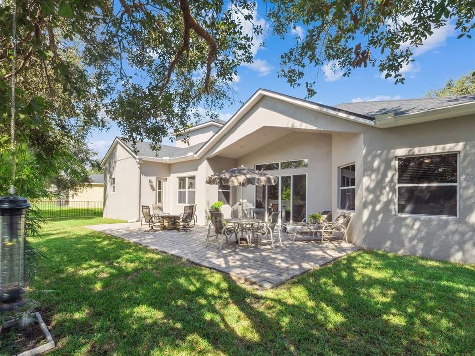 Activo con contrato: $599,000 (4 camas, 4 baños, 2966 Pies cuadrados)