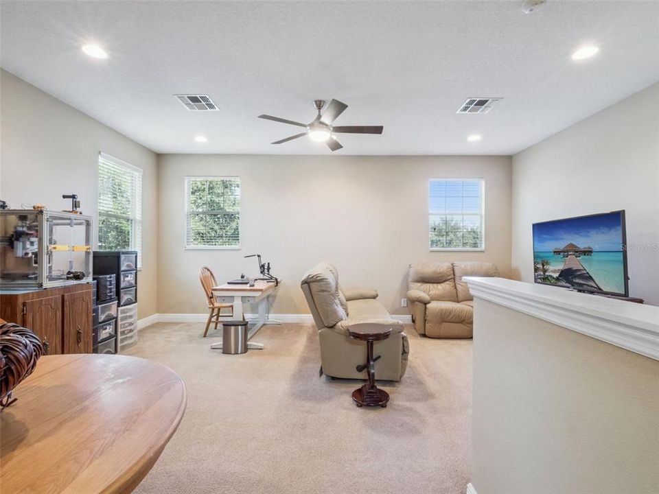 Activo con contrato: $599,000 (4 camas, 4 baños, 2966 Pies cuadrados)